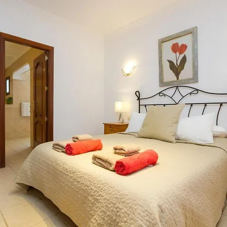 Playa Blanca Sleeps 8 Pool Wifi *
